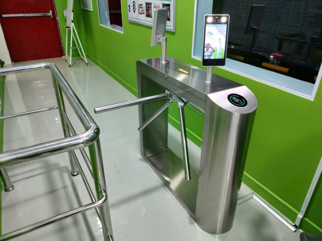 may cham cong fts 11